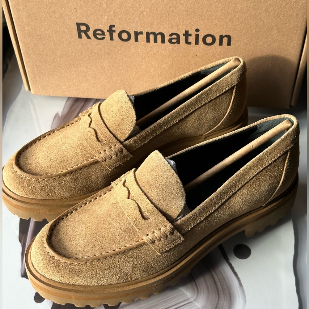 NIB Reformation Suede Agathea Chunky Loafer Size 8